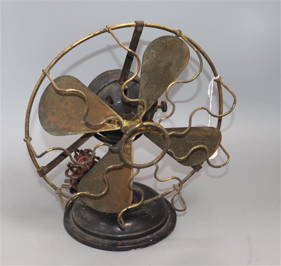 An early desk fan by Universal